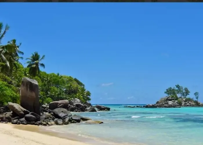 Rock Chalet Au Cap (Mahe)